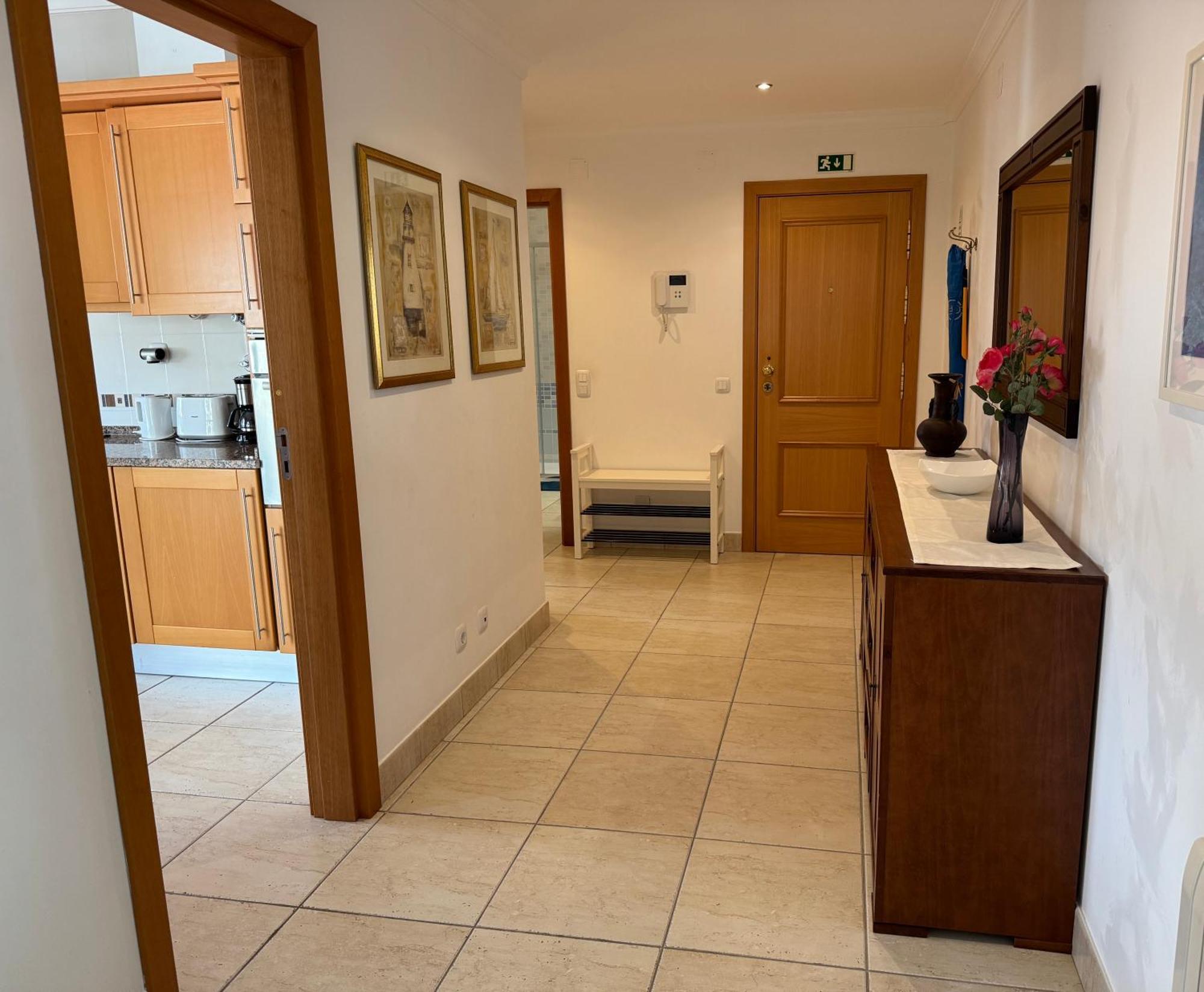 Apartment Albaholm Lagos Bagian luar foto