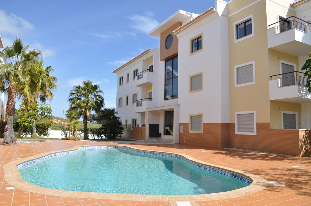 Apartment Albaholm Lagos Bagian luar foto