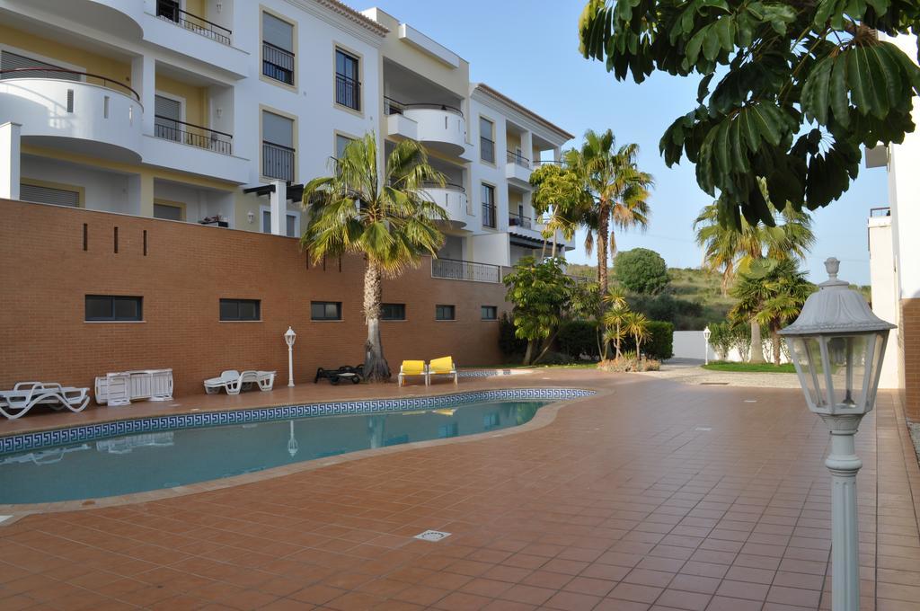 Apartment Albaholm Lagos Bagian luar foto